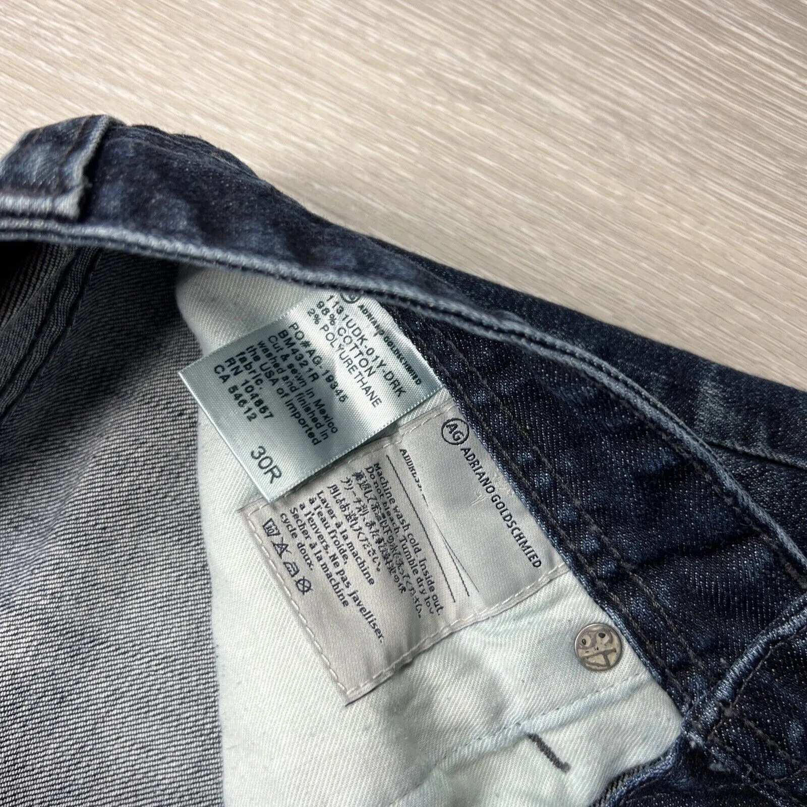 AG Adriano Goldschmied Jeans Matchbox Slim Straight Womens Jeans Size 30R