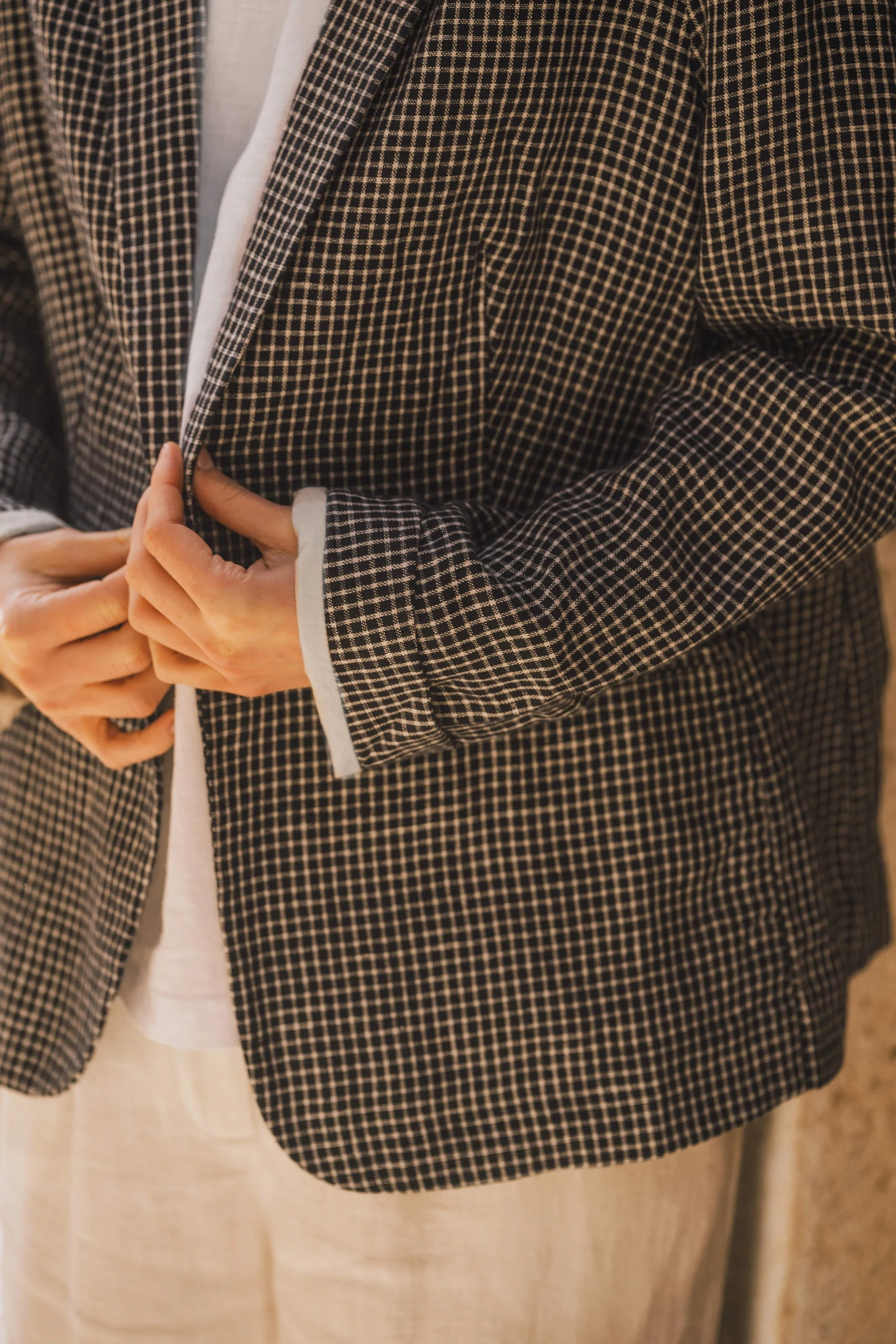 Amber - Linen Jacket in Dark Navy Checks