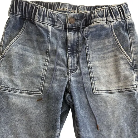 American Eagle Next Level stretch. Regular size 6. Elastic waist with tie