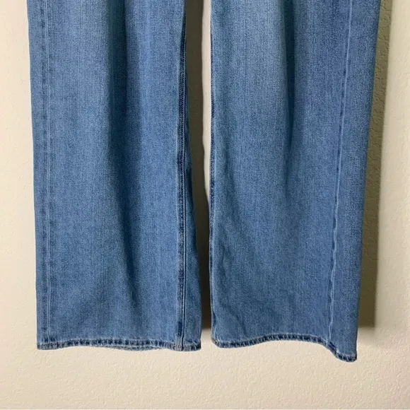 American Eagle women’s skater jeans with distressing throughout 12