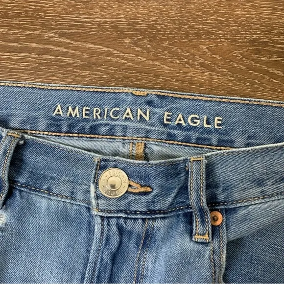 American Eagle women’s skater jeans with distressing throughout 12