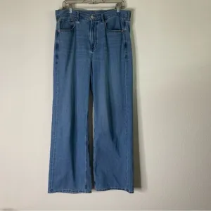 American Eagle women’s skater jeans with distressing throughout 12