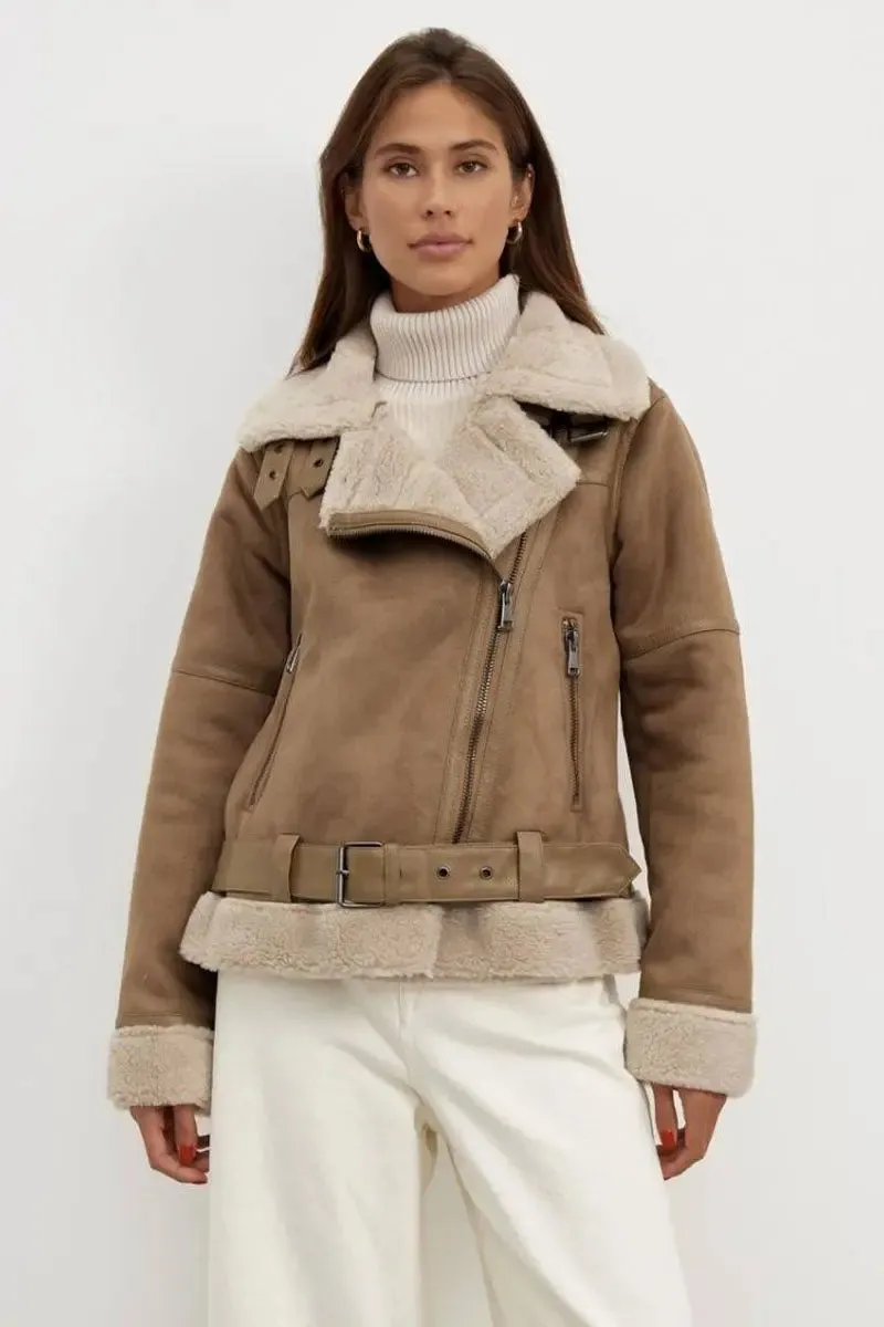Arabella - Practical Zip Pockets and Fitted Belt Woman's Winter Jacket