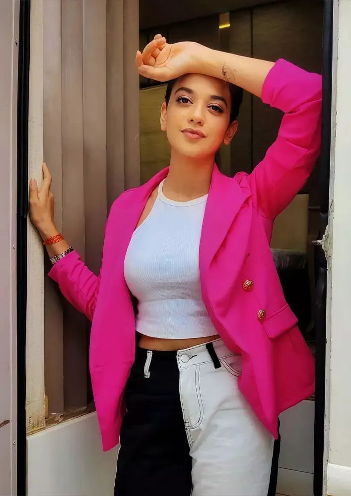 Black Fitted Double-breasted Blazer