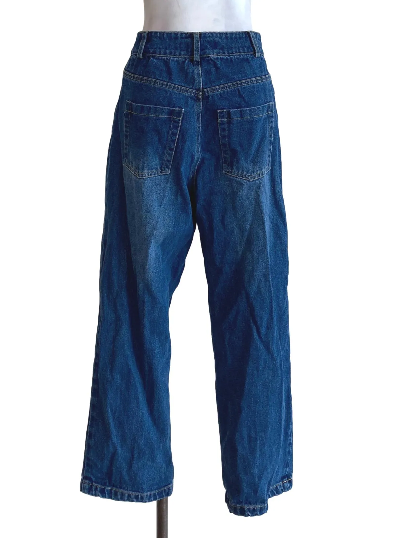 Blue Denim Jeans. TEM