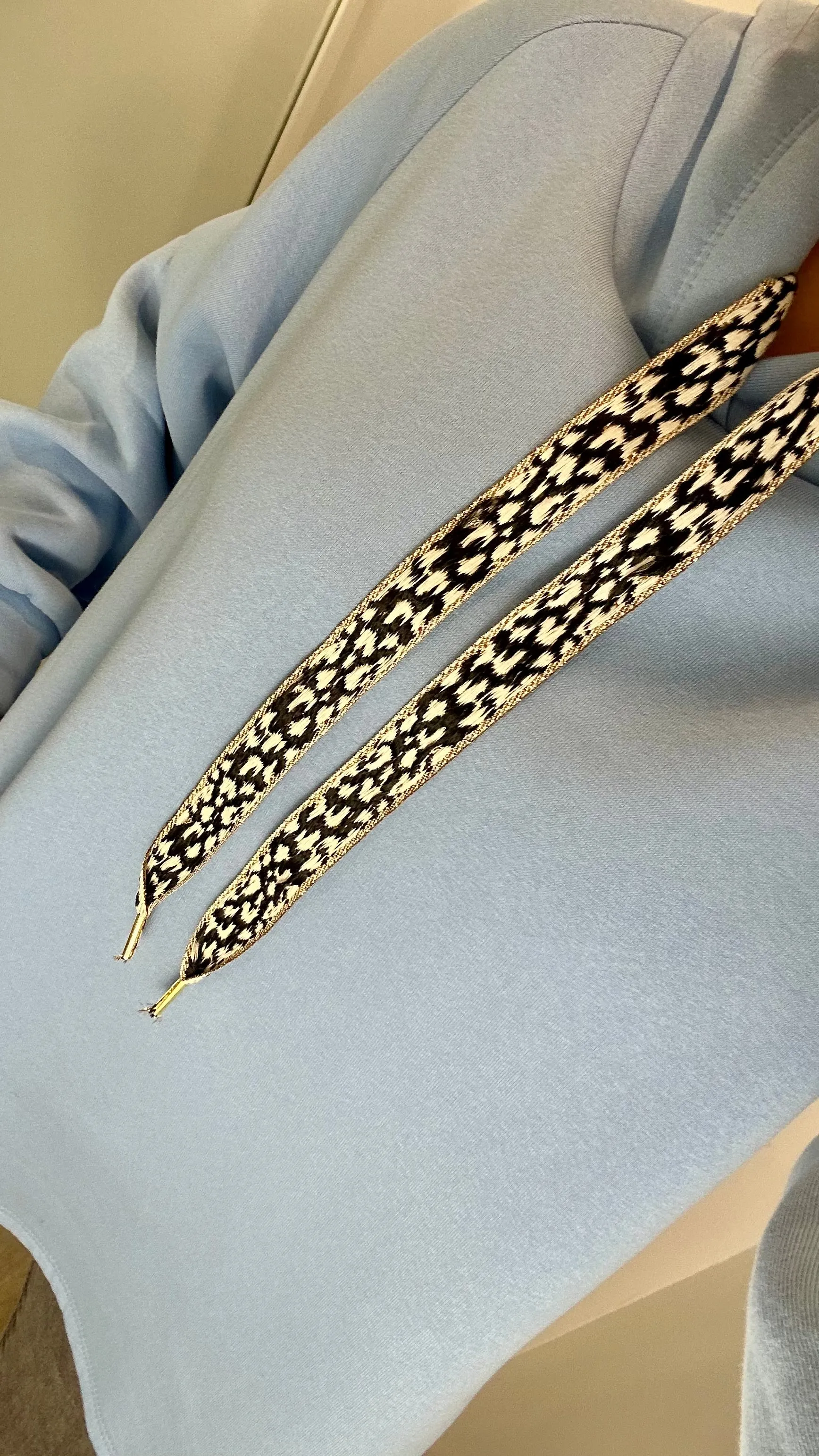 BLUE LEOPARD DRAWSTRING HOODIE