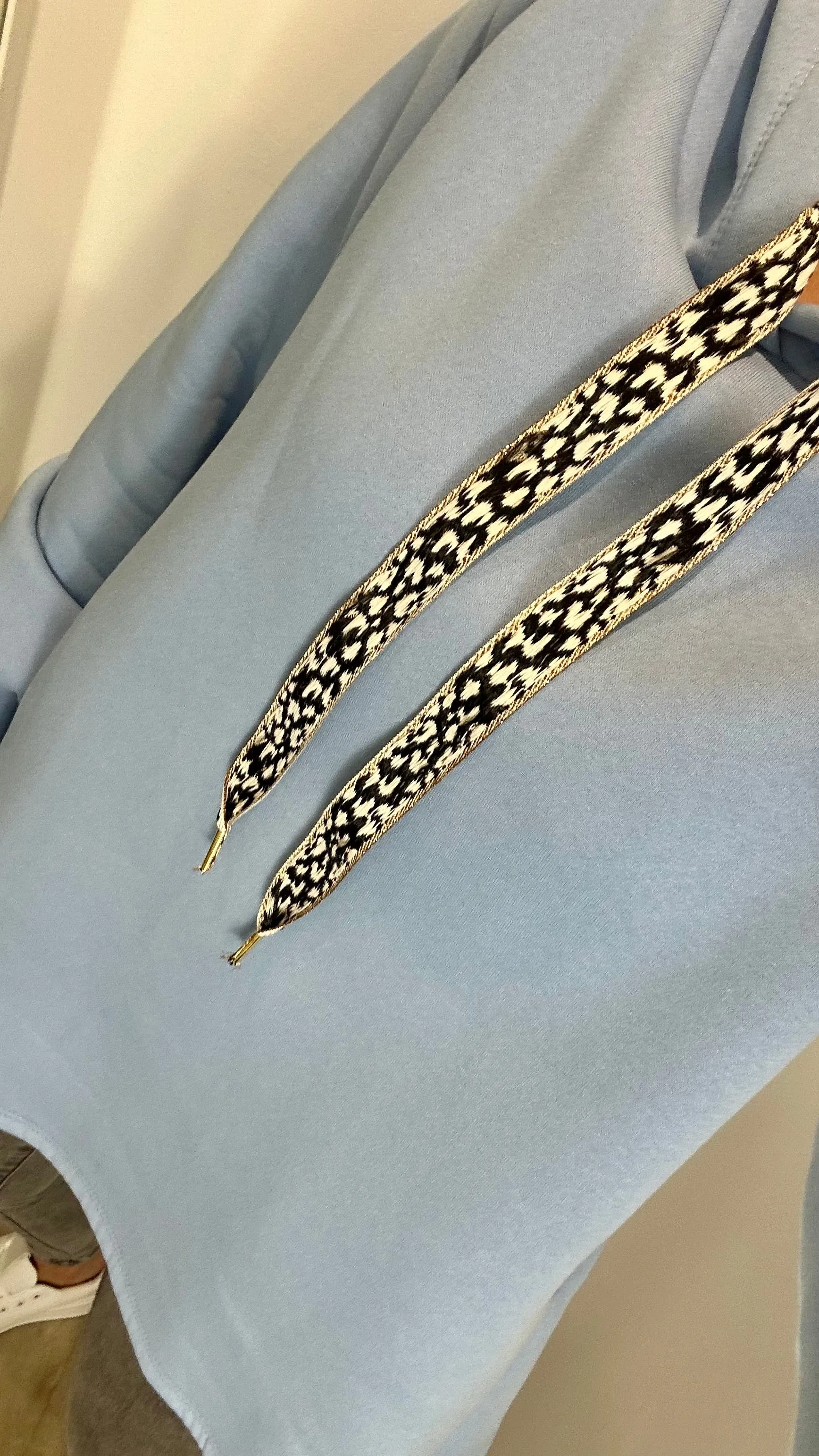 BLUE LEOPARD DRAWSTRING HOODIE
