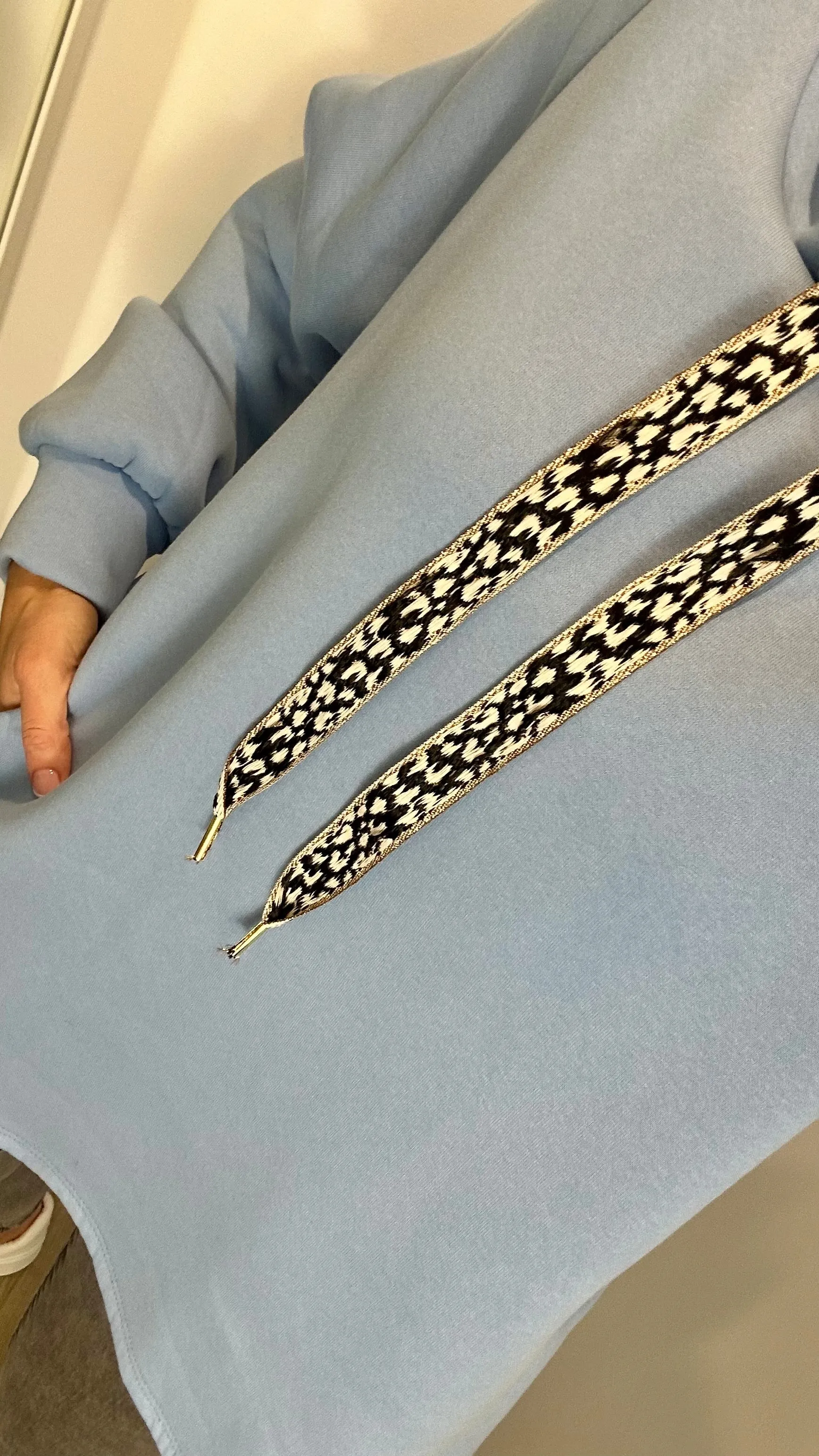 BLUE LEOPARD DRAWSTRING HOODIE