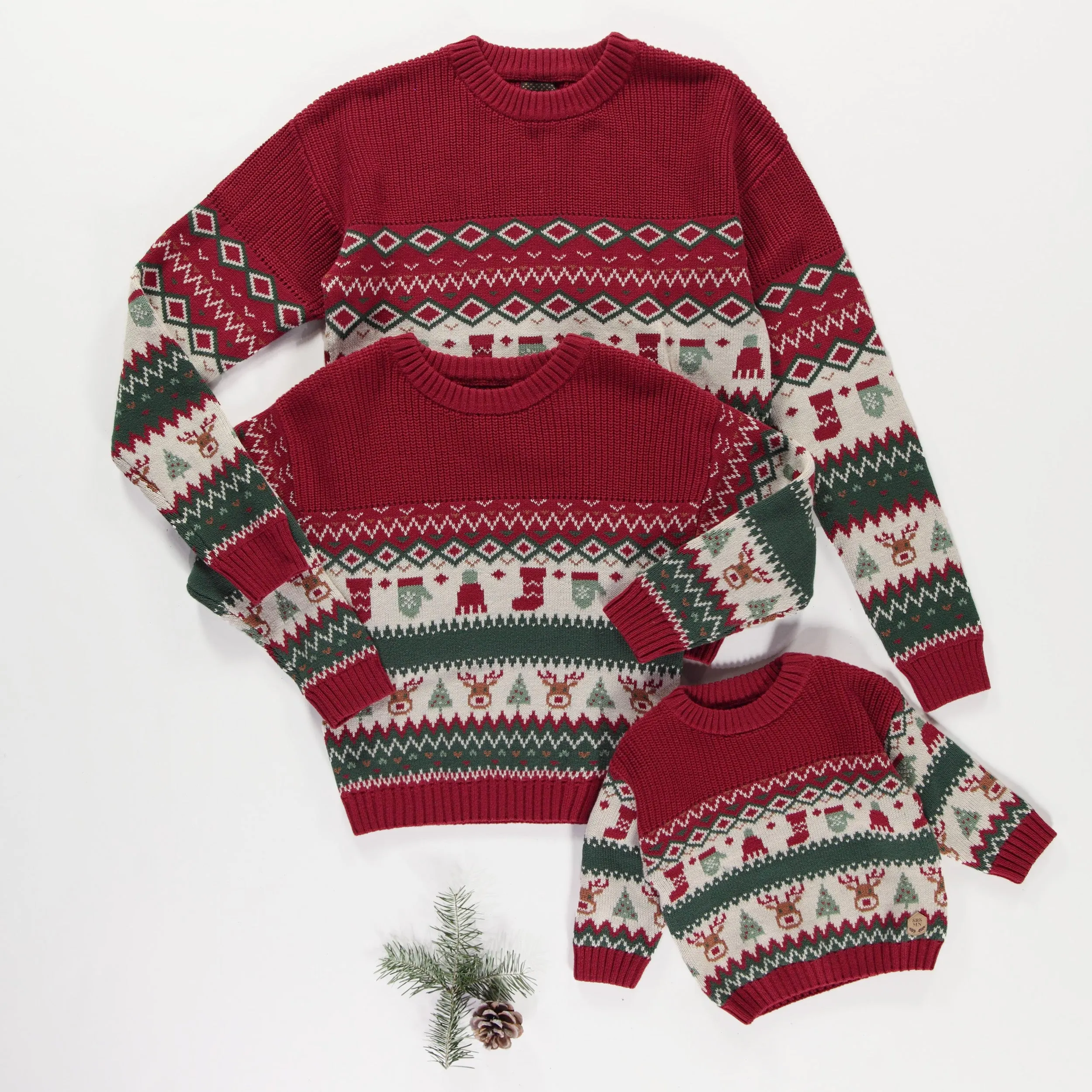 Chandail en tricot à motifs des fêtes, adulte || Knit sweater with holiday all over print, adult