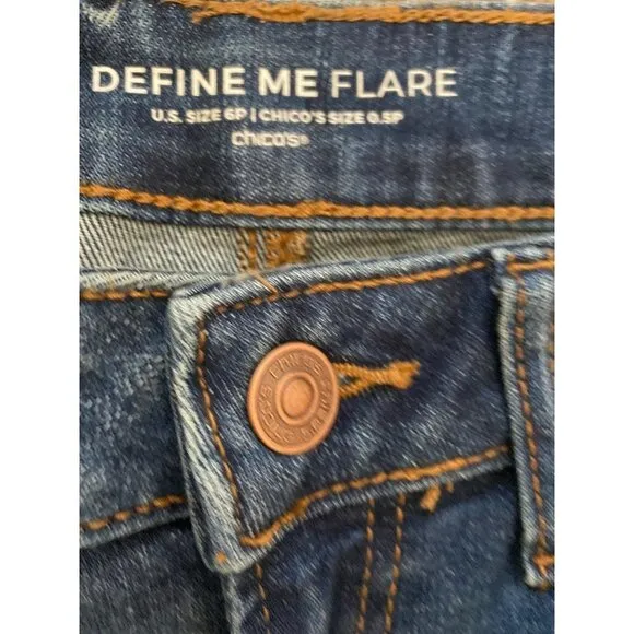 CHICO'S WOMEN'S BLUE DEFINE ME CURVY FLARE JEANS PETITE SZ 6 NWT
