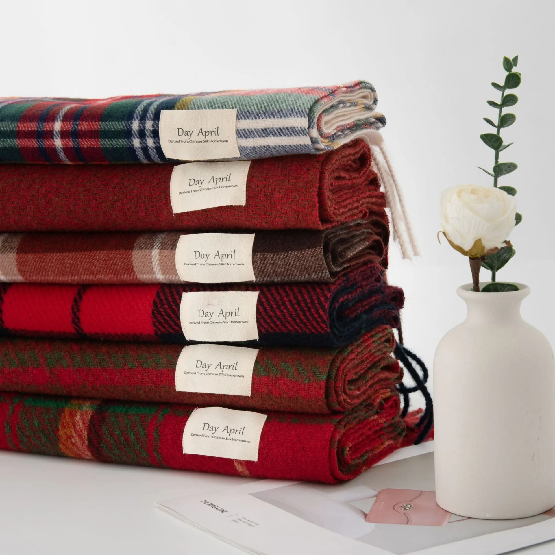 Christmas Red Plaid Scarf, Winter Fashion Scarf for Women, High-End Neck Warmer, Korean-Style, Warm Shawl C-2408012-1