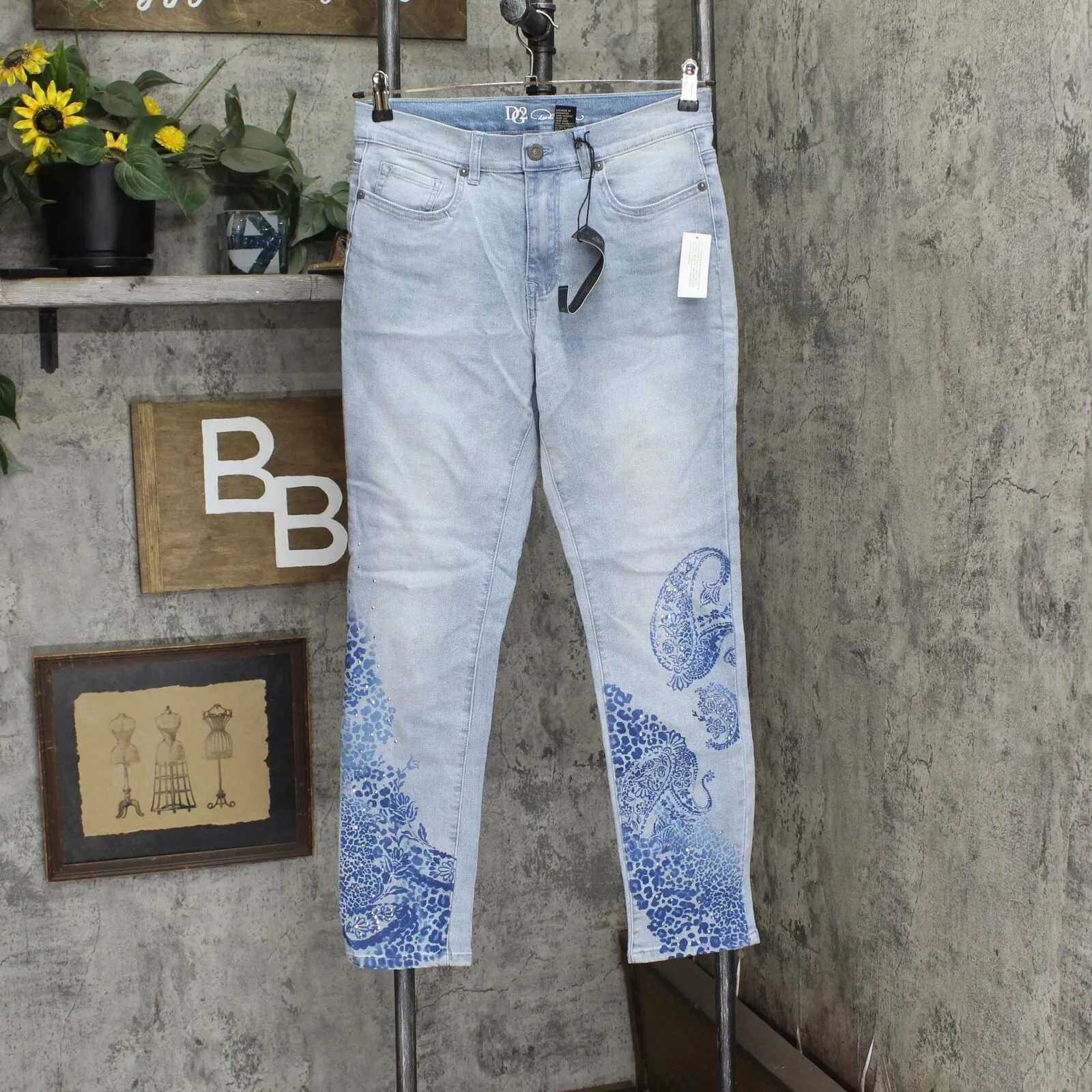 DG2 Womens Classic Stretch Artwork Printed Jean Chambray Paisley Spot Blue 6