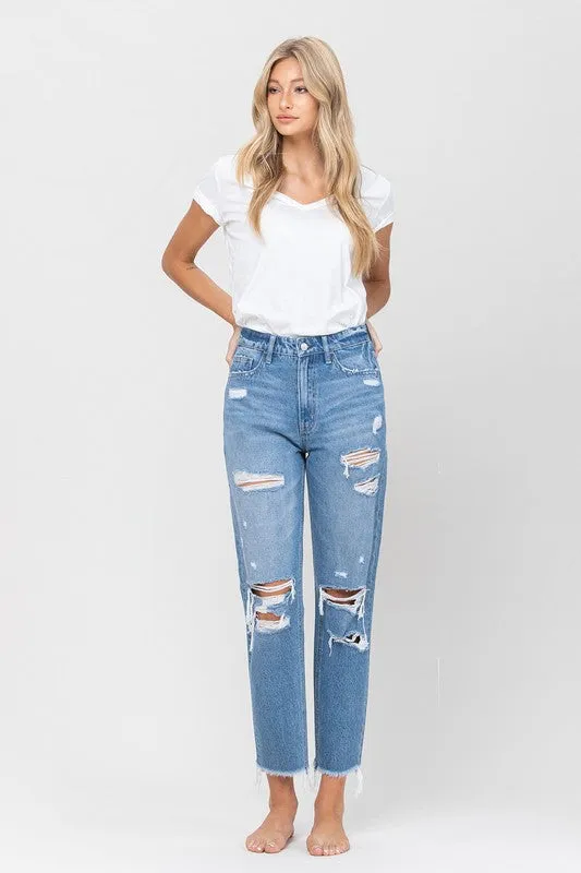 DISTRESSED RAW HEM MOM JEANS - Vervet
