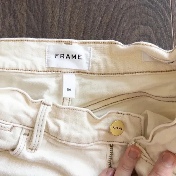 Frame Le High Straight Jeans (Stretchy!) in Blanc (Cream / Ivory), Size 26