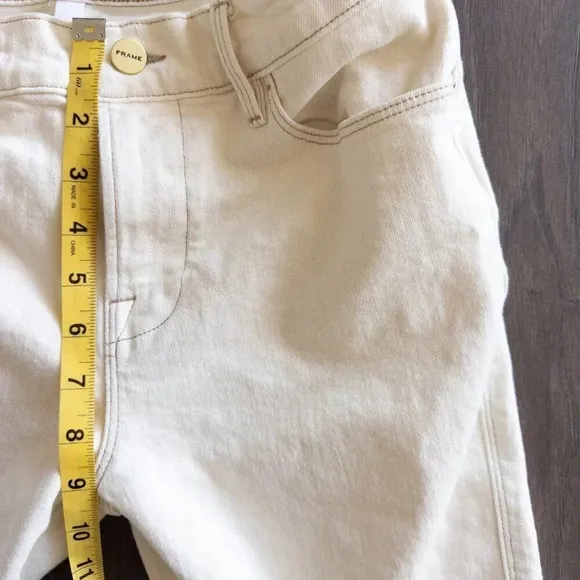 Frame Le High Straight Jeans (Stretchy!) in Blanc (Cream / Ivory), Size 26