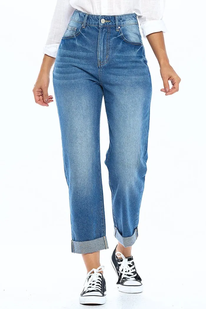 HIGH RISE SOLID MOM JEANS