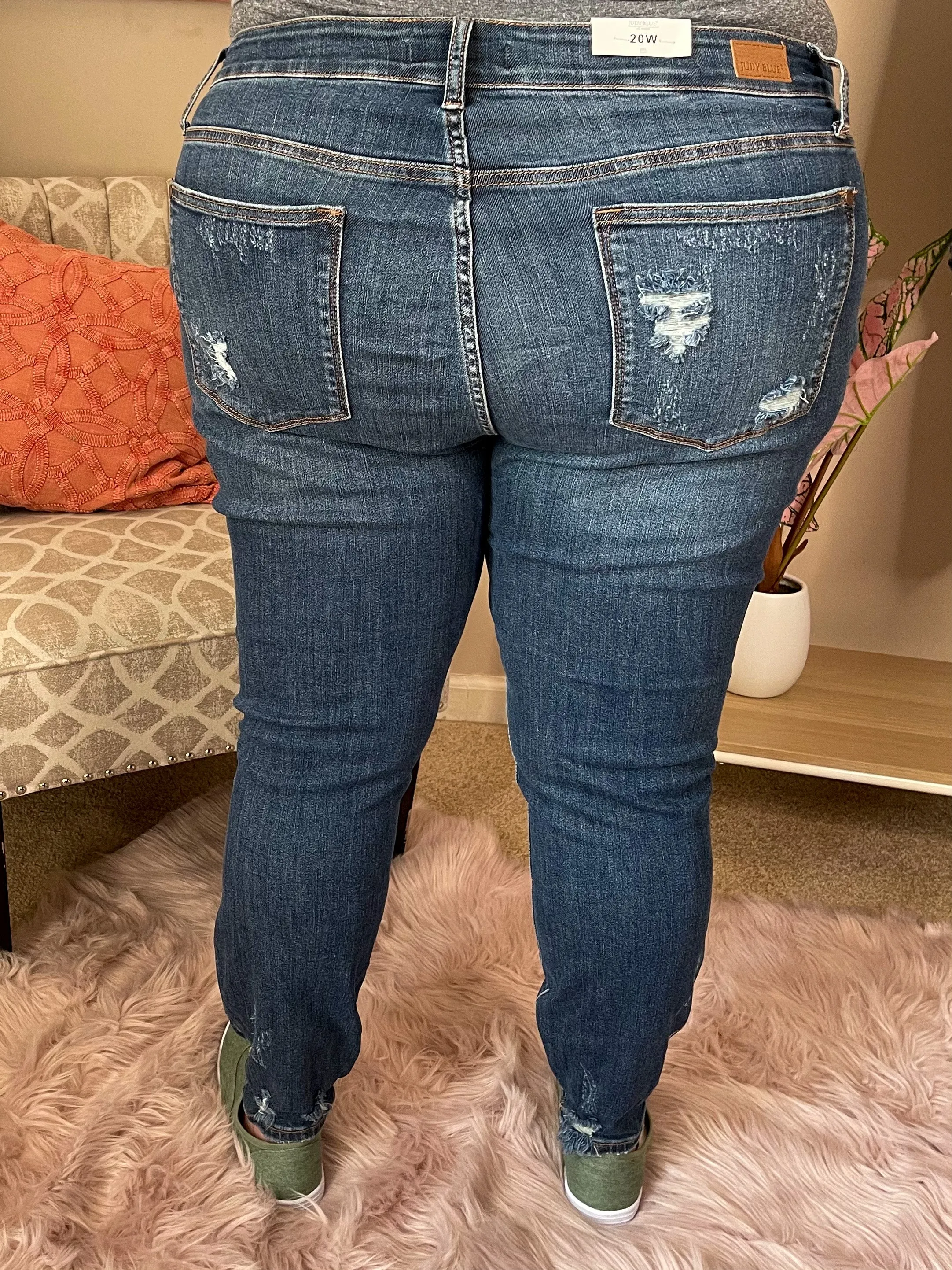Hips Don't Lie Distressed Judy Blue Jeans