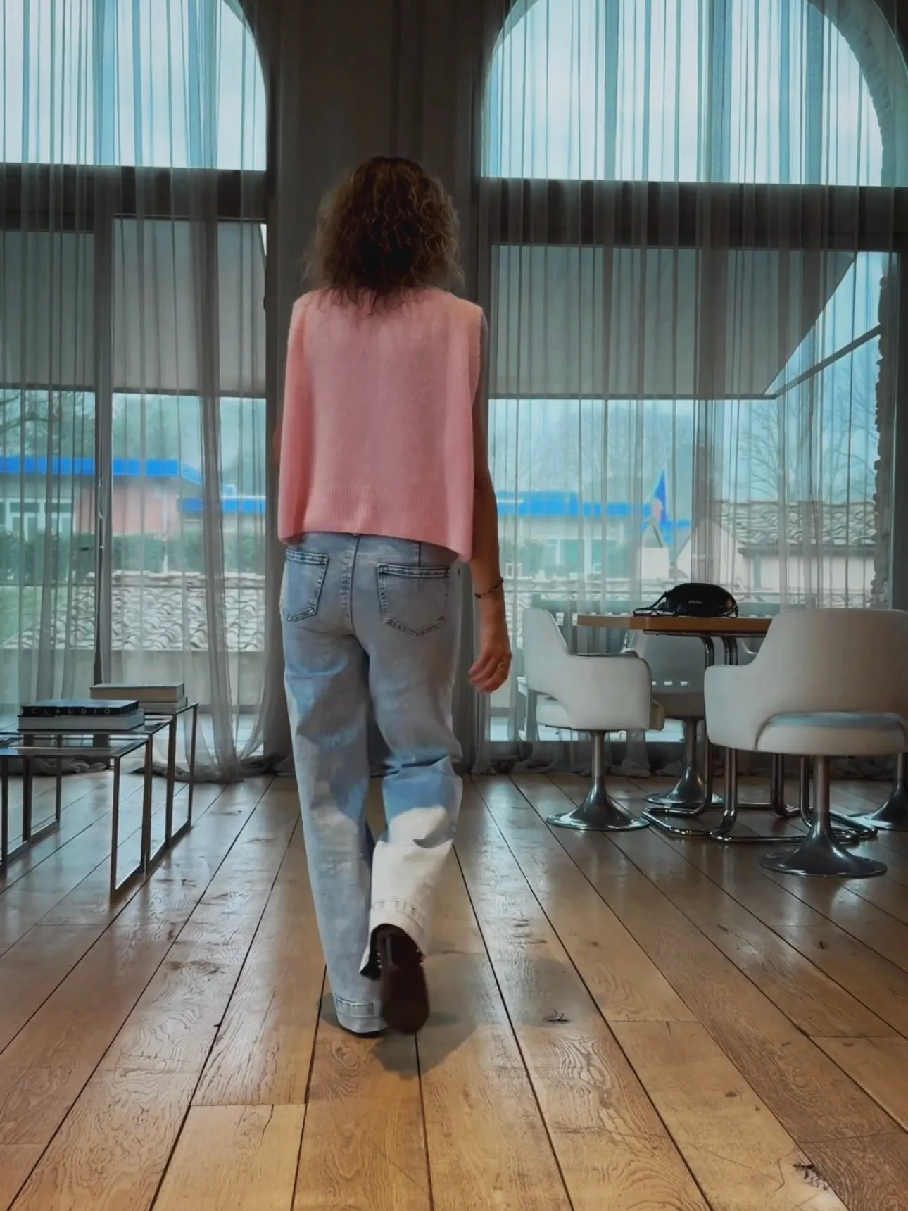 JEANS WITH FRONT POCKETS - LIGHT BLUE