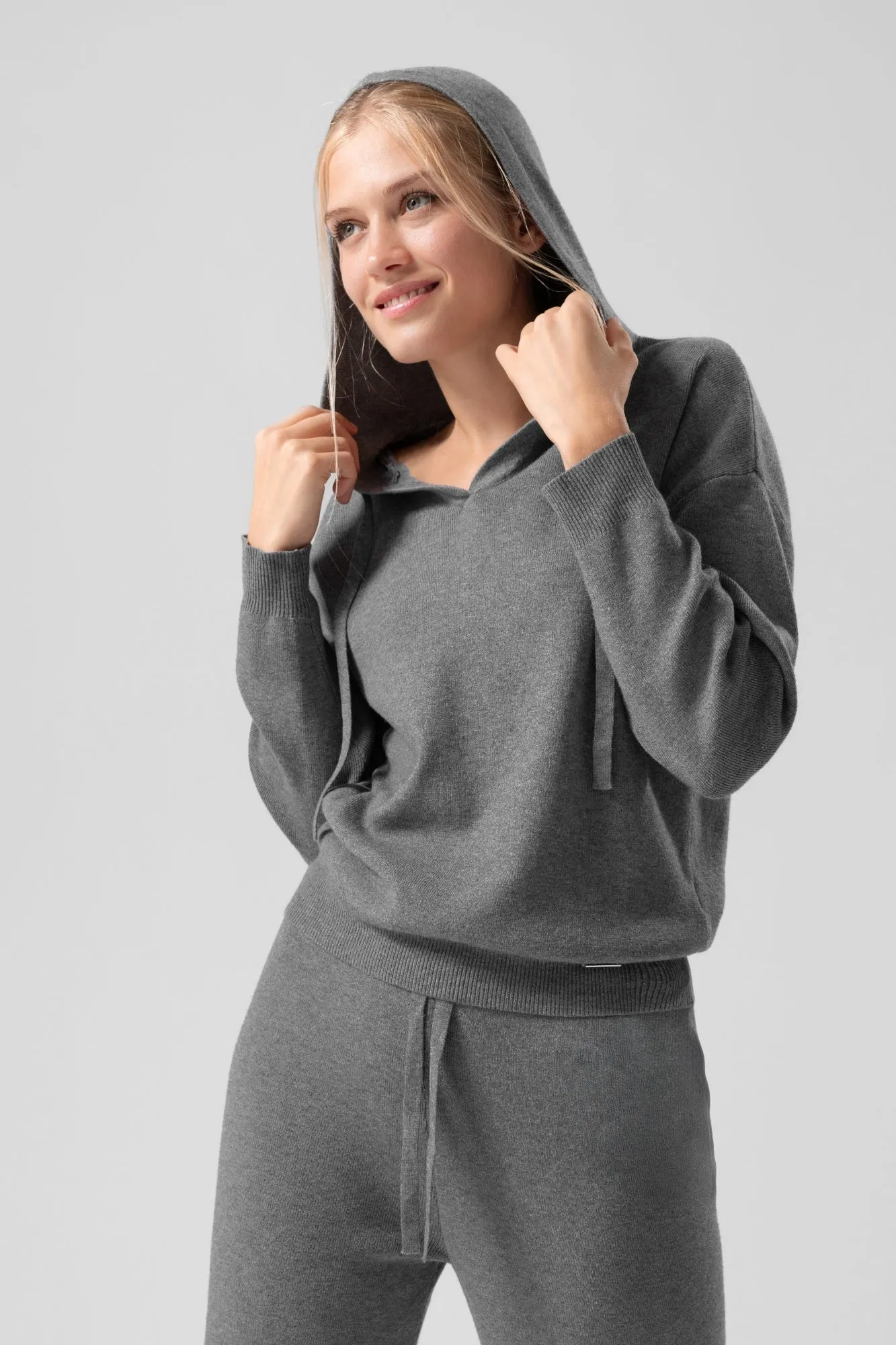 Knitted hoodie Meryl