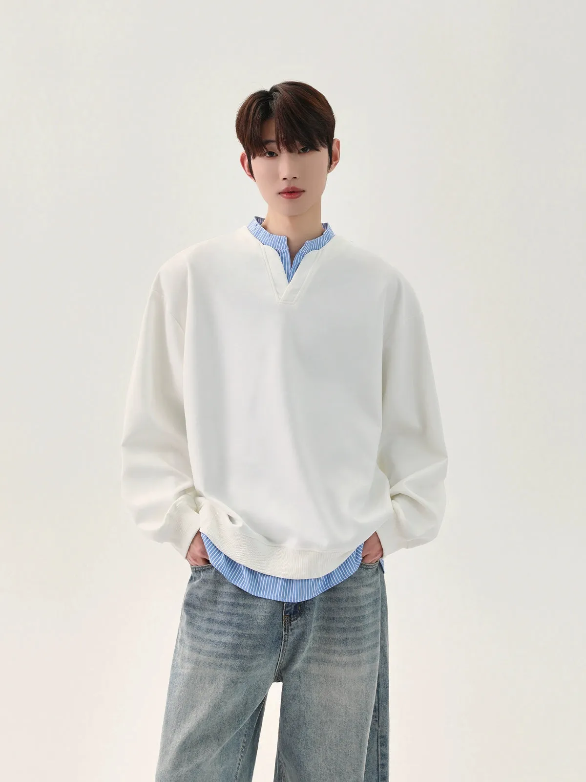 Loose-fit V-Neck Pullover