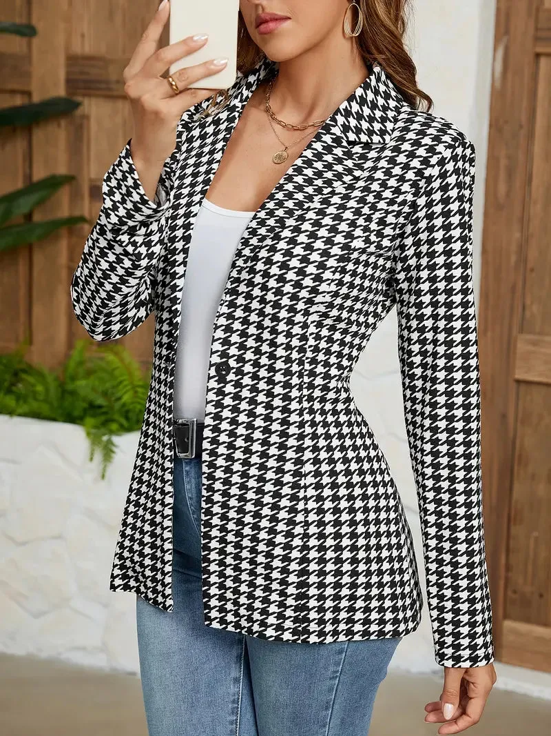 Lässiger Blazer mit Revers und Hahnentrittmuster auf der Vorderseite