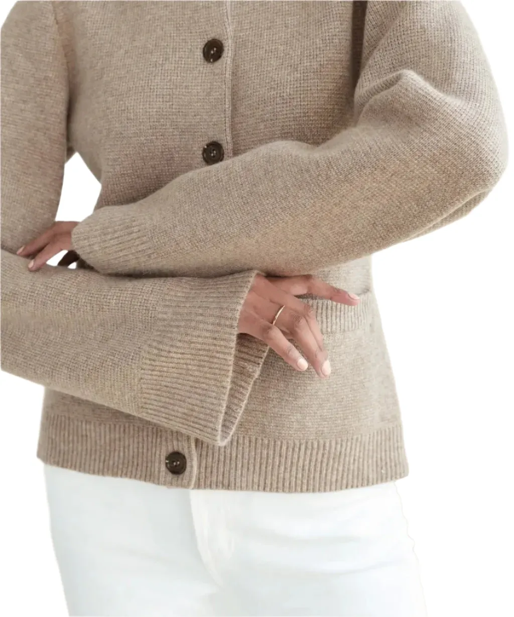 Lucia – Women's Cardigan Chic Sweater
