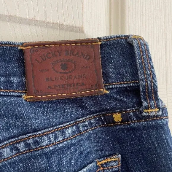 Lucky Brand Women's Sofia Boot Cut Dark Wash Mid Rise Blue Jeans size 6/28
