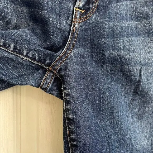 Lucky Brand Women's Sofia Boot Cut Dark Wash Mid Rise Blue Jeans size 6/28
