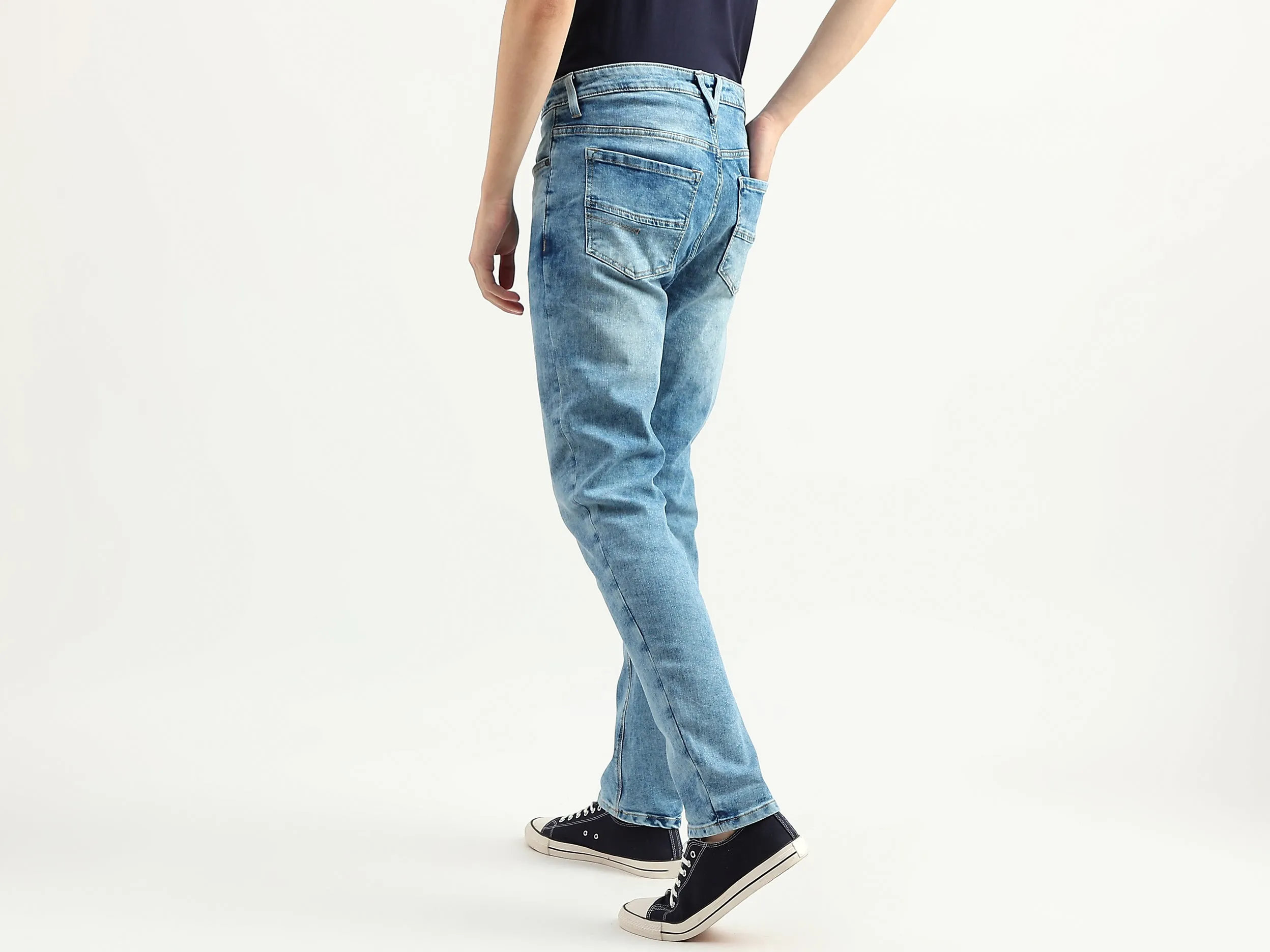 Men Solid Carrot Fit Jeans