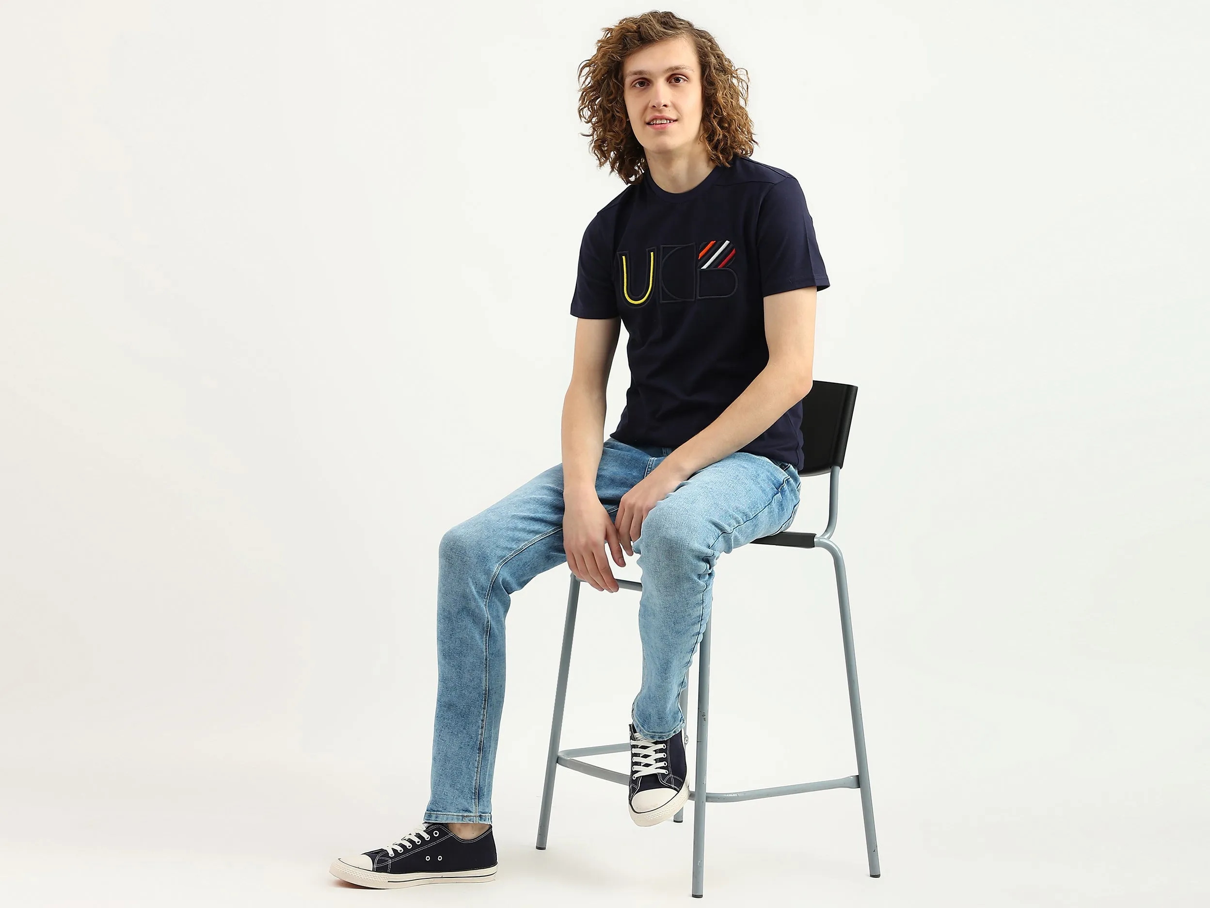 Men Solid Carrot Fit Jeans
