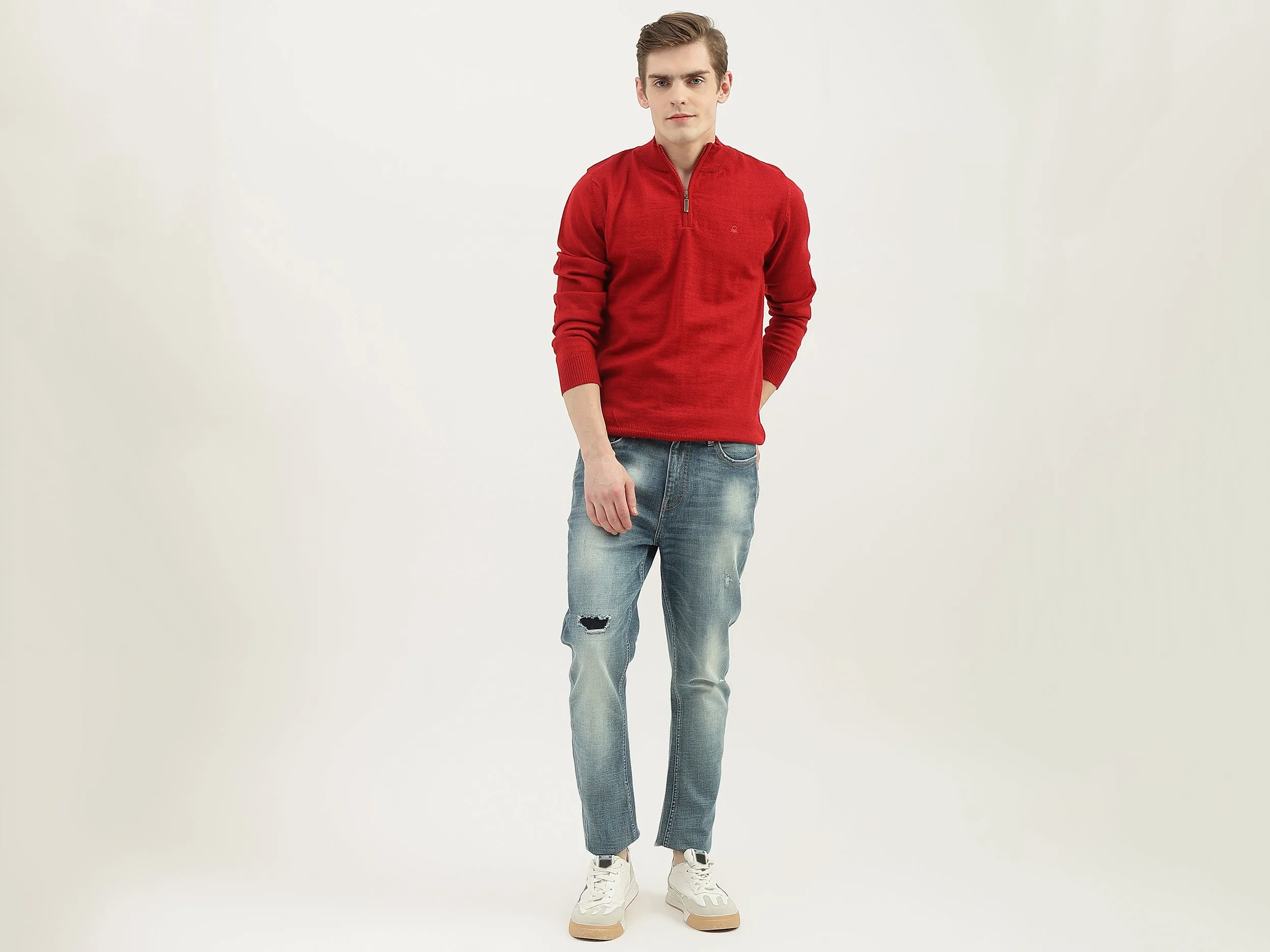 Men Solid Carrot Fit Jeans