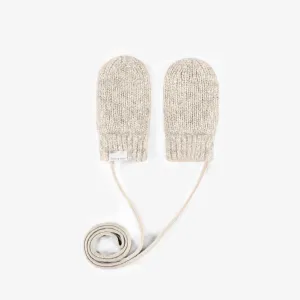 Mitaines crème en maille avec cordon d’attache, bébé || Cream knitted mittens with a drawstring, baby