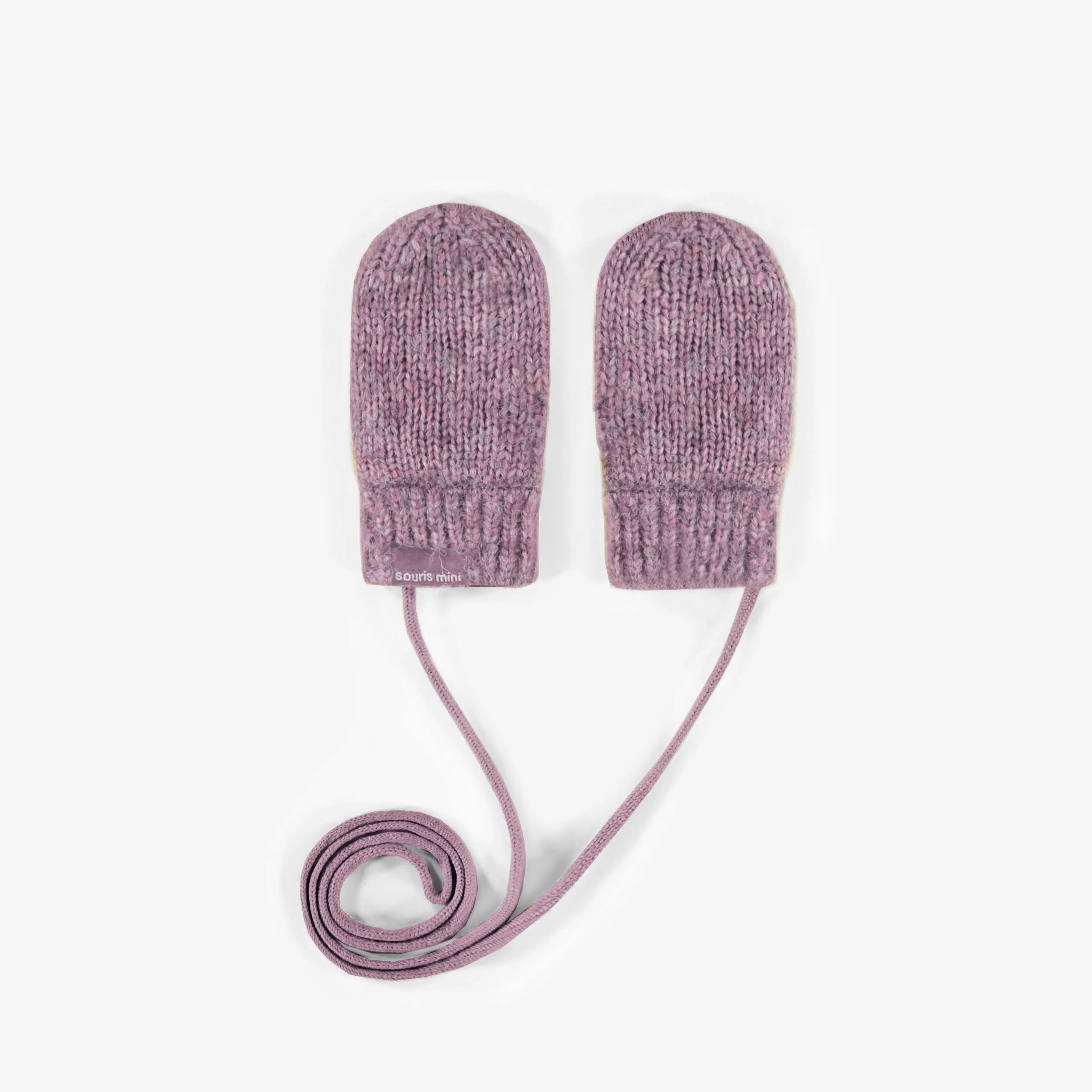 Mitaines mauves en maille avec cordon d’attache, bébé || Purple knitted mittens with a drawstring, baby