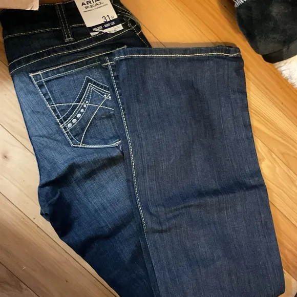 New Ariat Women’s 31R REAL Spitfire Riding Jeans Blue Embellished Stretch Denim