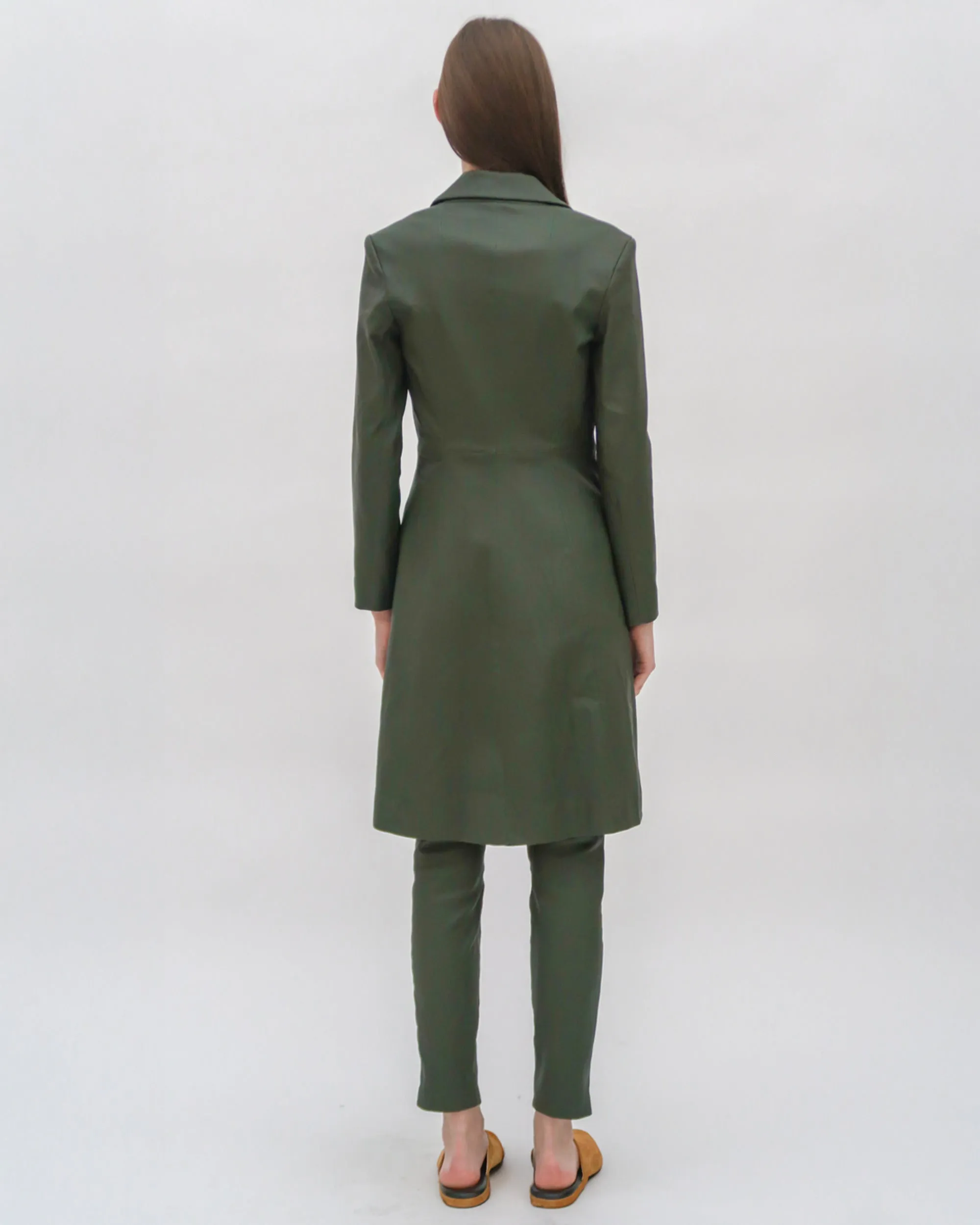 PEAK LAPEL COAT