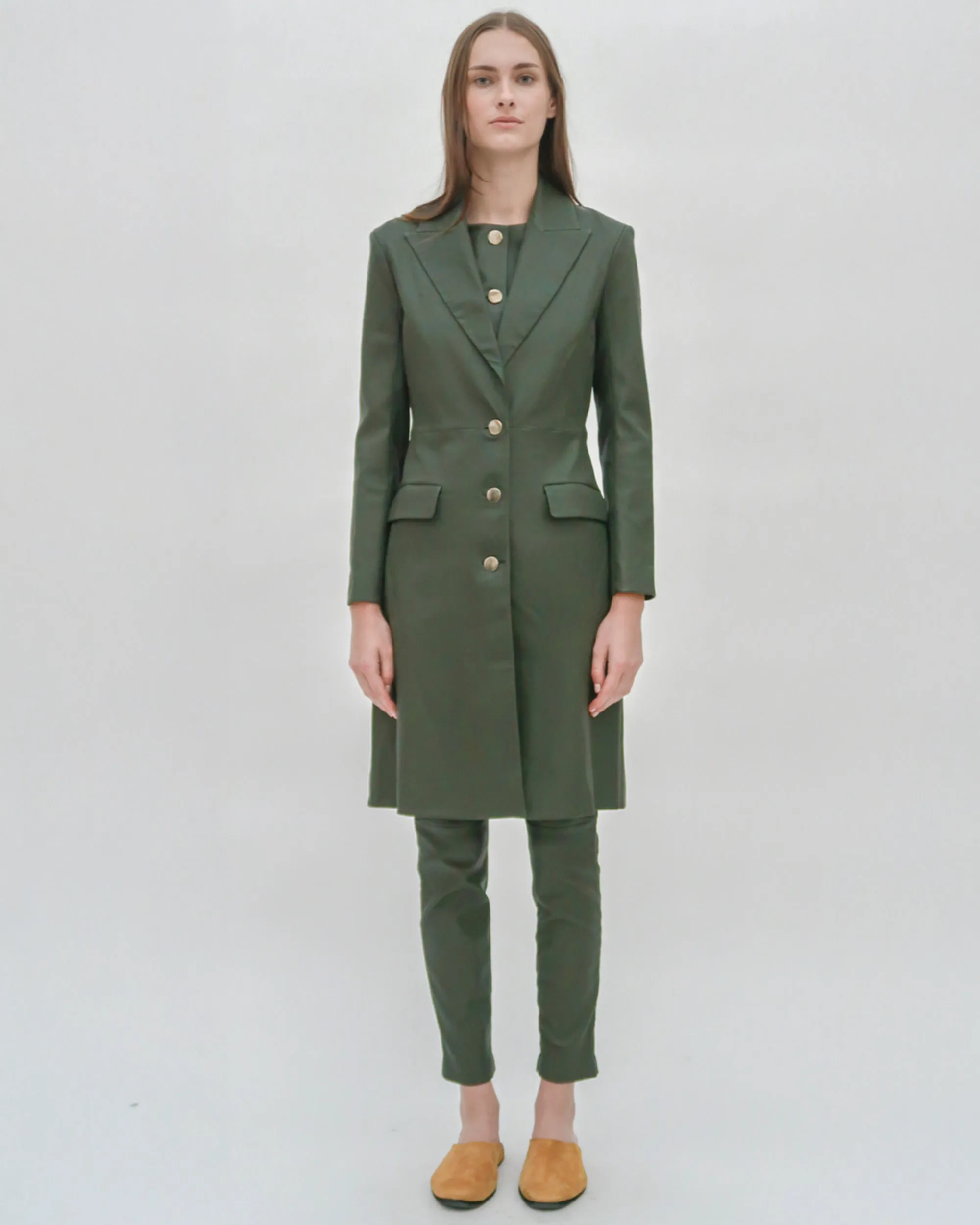 PEAK LAPEL COAT