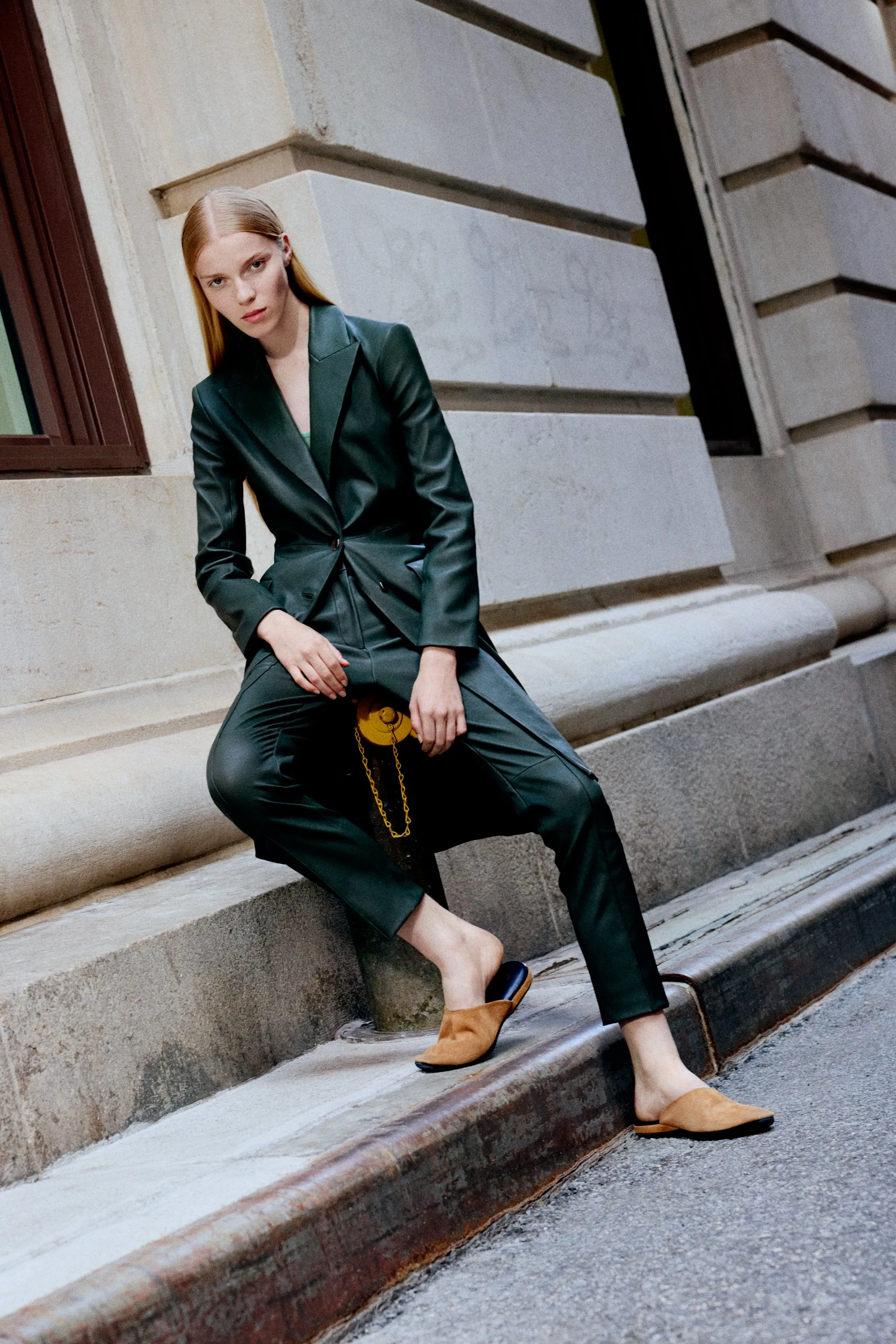 PEAK LAPEL COAT