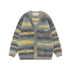 Quinn – Elegant Striped Women’s Cardigan