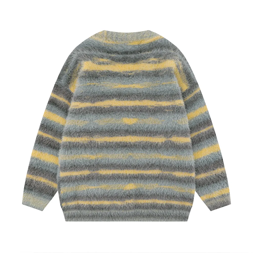 Quinn – Elegant Striped Women’s Cardigan
