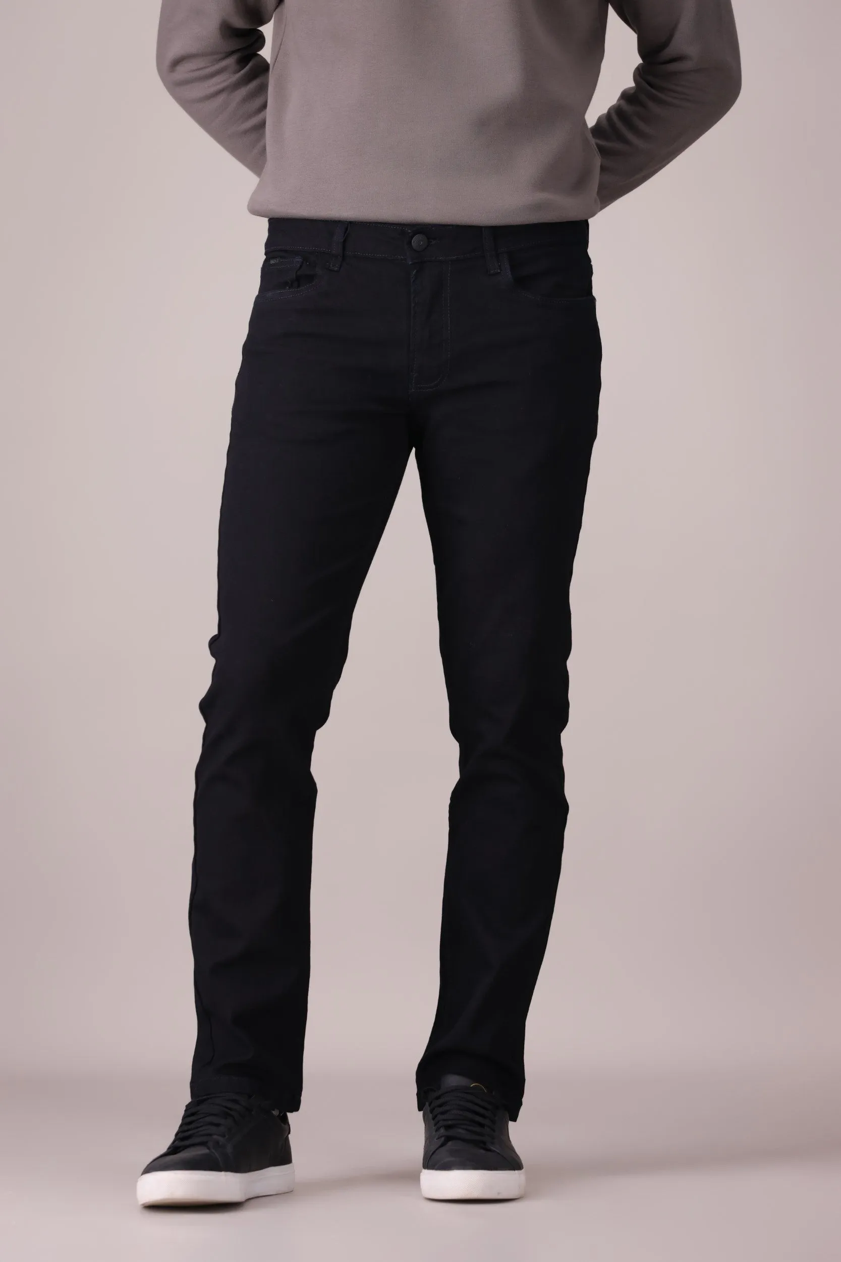 SLIM-STRAIGHT STRETCH JEANS