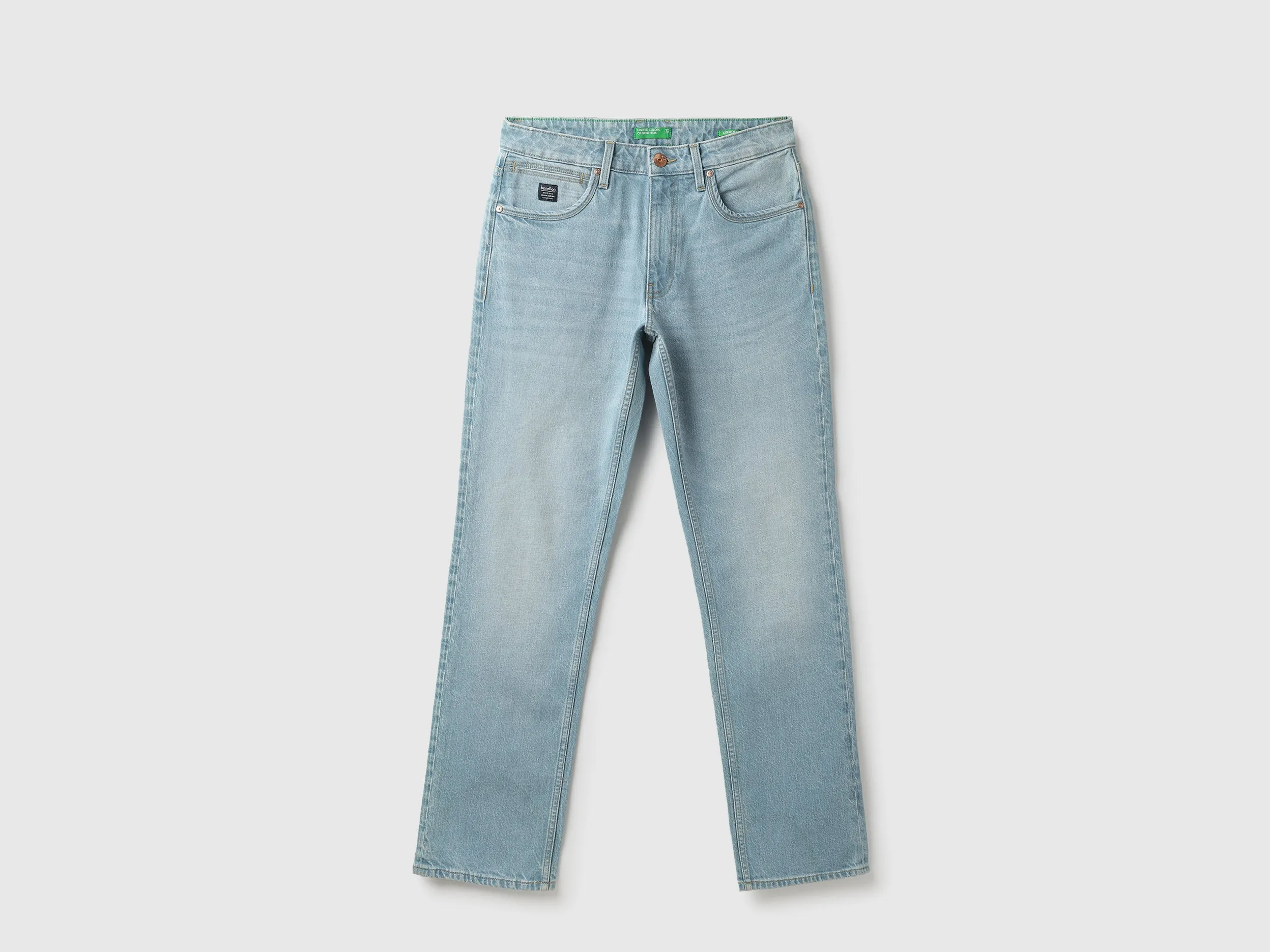 Solid Comfort Fit Ice Wash Jeans