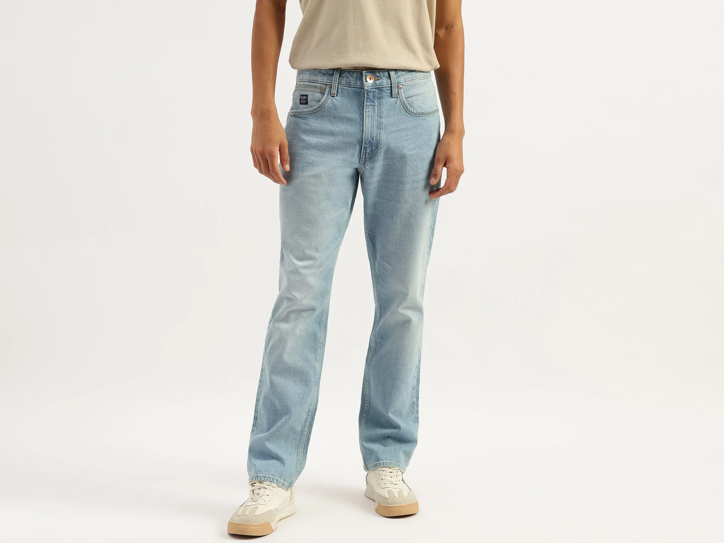 Solid Comfort Fit Ice Wash Jeans