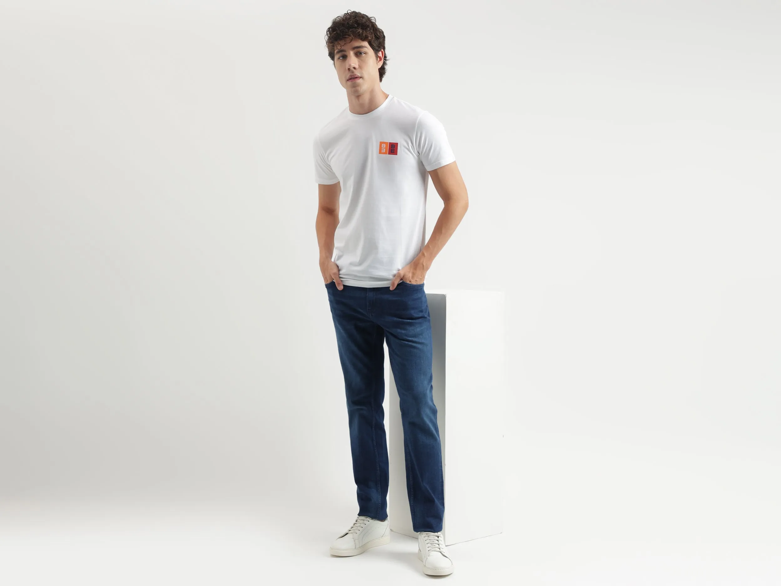 Solid Pattern Skinny Fit Jeans