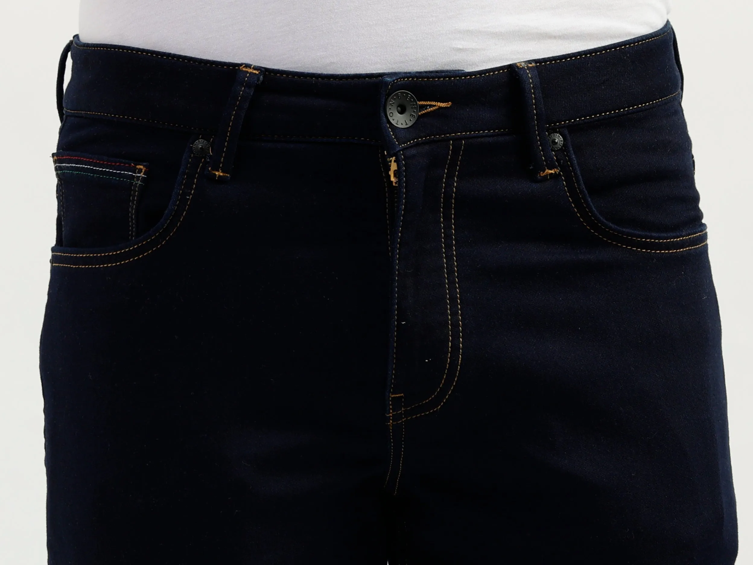 Solid Pattern Slim Fit Jeans