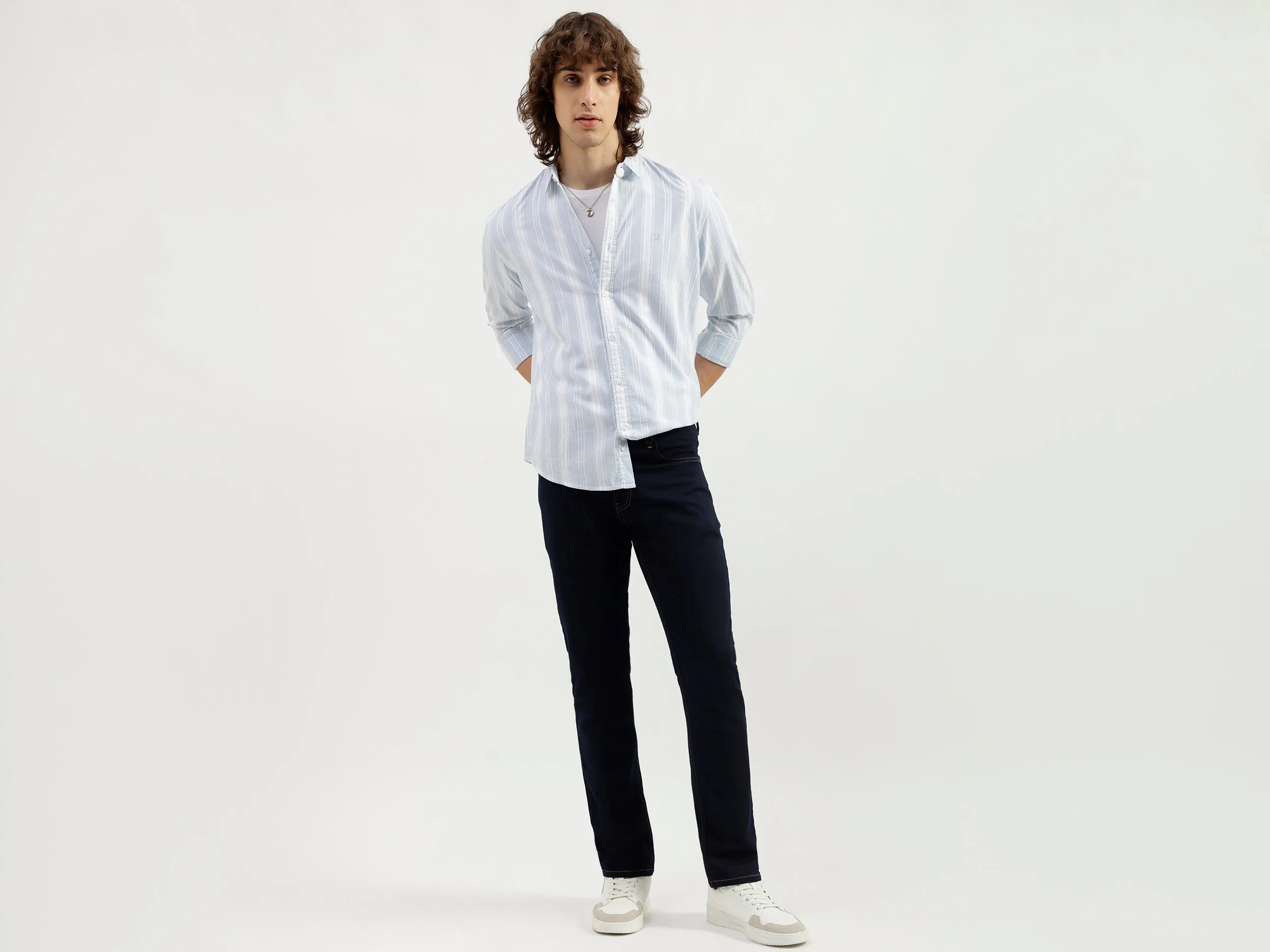 Solid Pattern Slim Fit Jeans