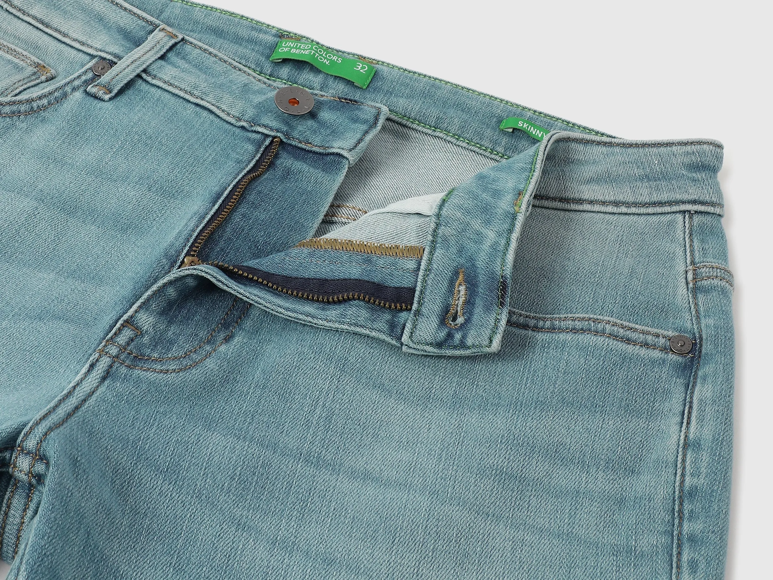Solid Skinny Fit Jeans