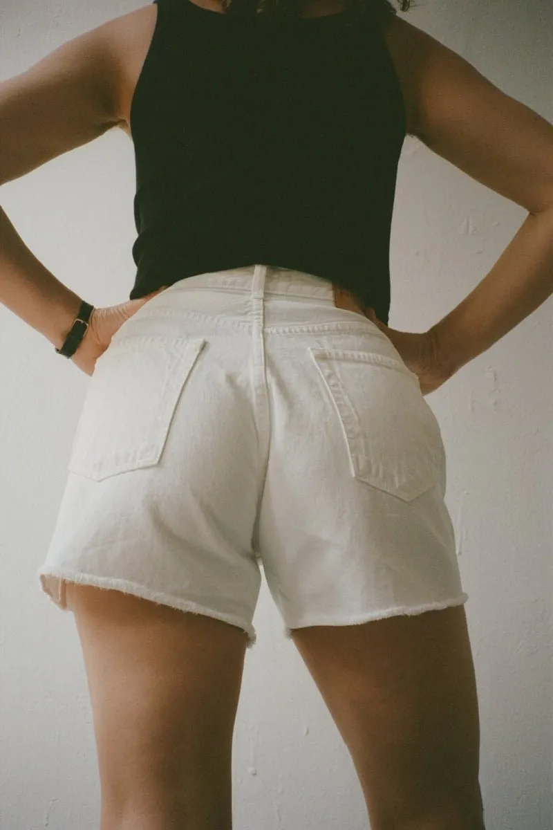 THE WHITE BESSETTE SHORT