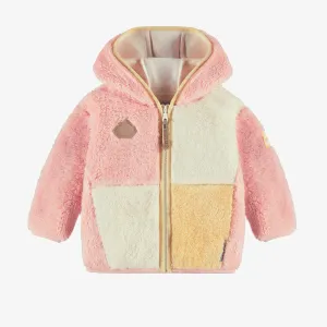 Veste à capuchon en peluche rose avec blocs de couleur, bébé || Plush pink hooded jacket with color blocks, baby