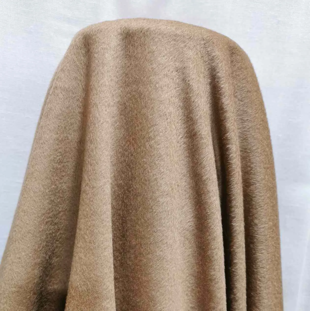 Wool, Cashmere Look in Camel